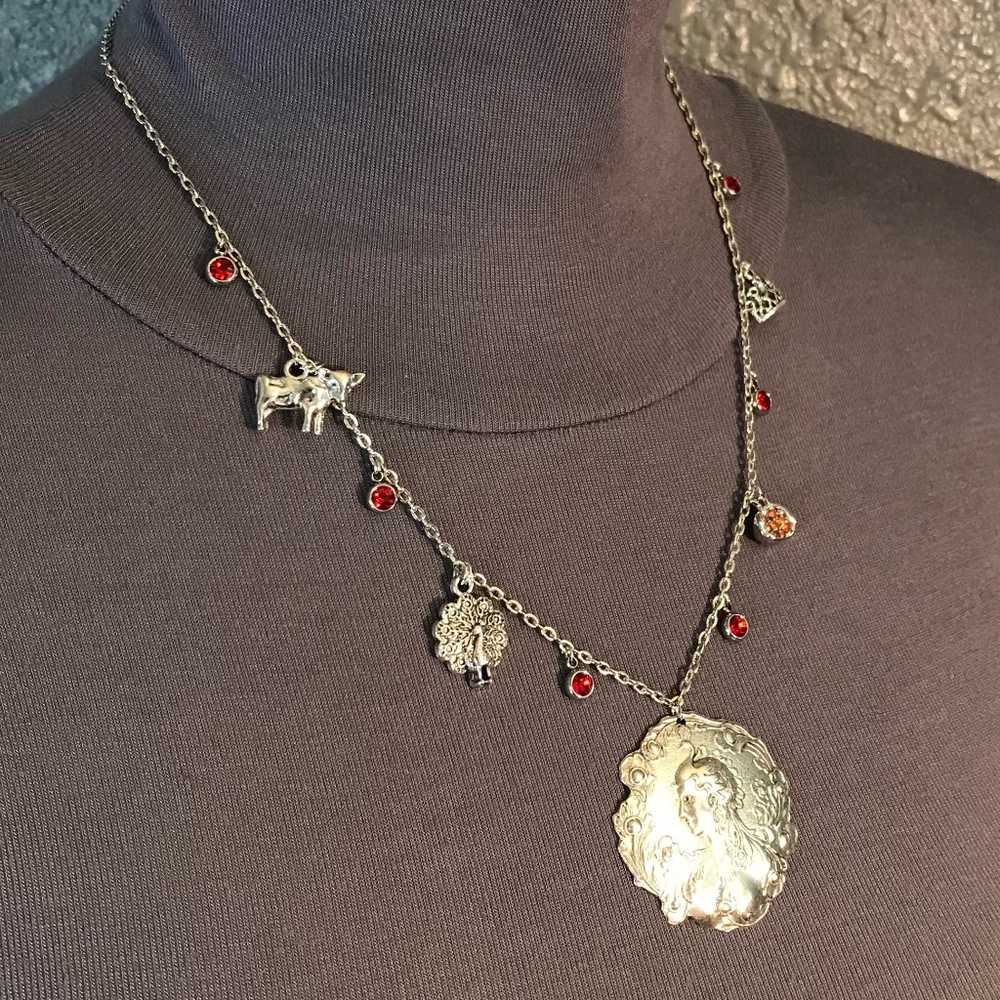 “Queen Hera" Juno Art Nouveau Goddess Greek Roman Mythology Handmade Necklace - Picture 10 of 16